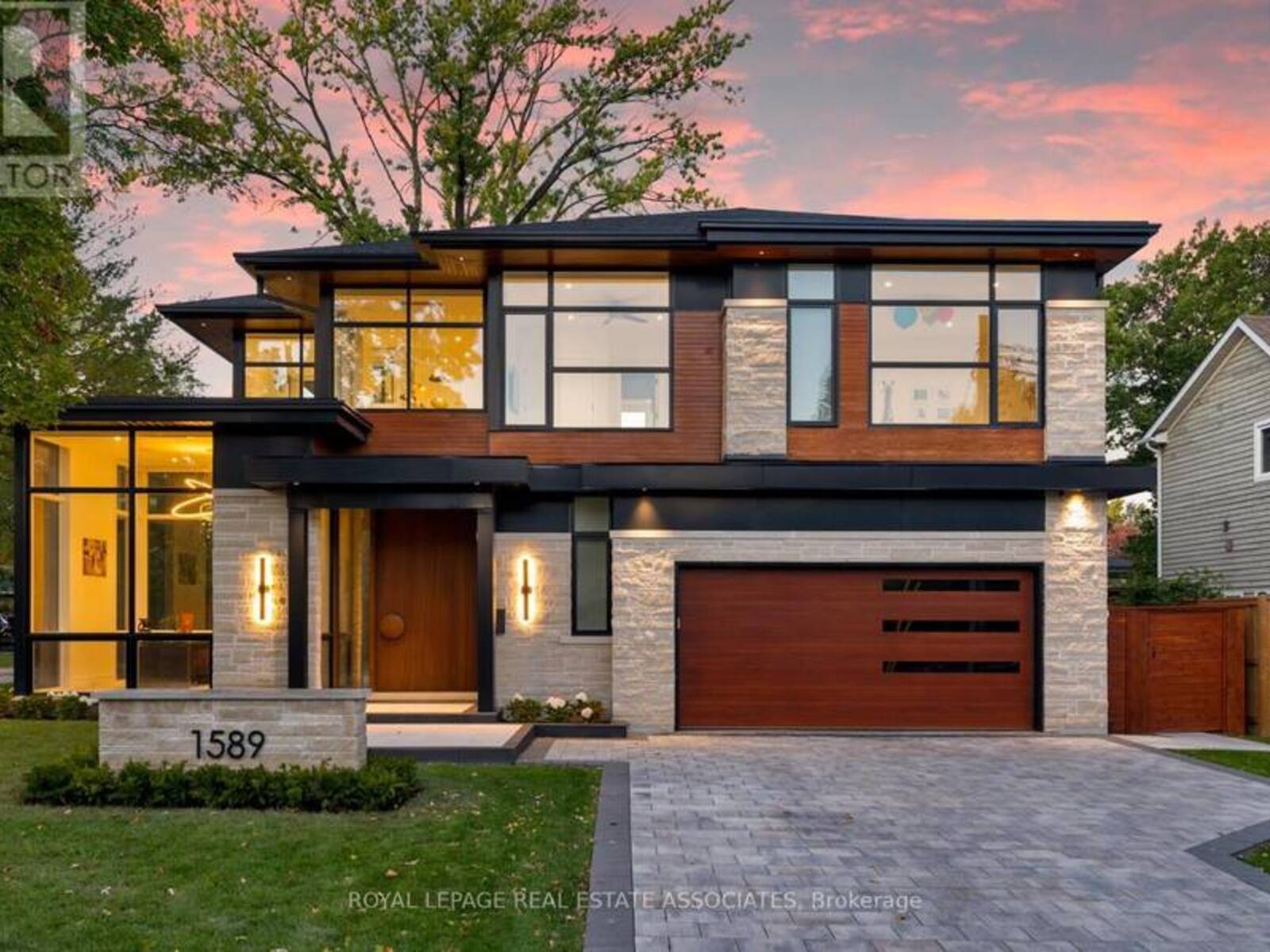 1589 GLENHILL CRESCENT, Mississauga, Ontario L5H 3C4