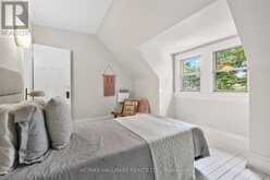 26 PEARSON AVENUE | Toronto Ontario | Slide Image Thirteen