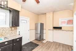 46 HOLTON AVENUE N | Hamilton Ontario | Slide Image Thirteen
