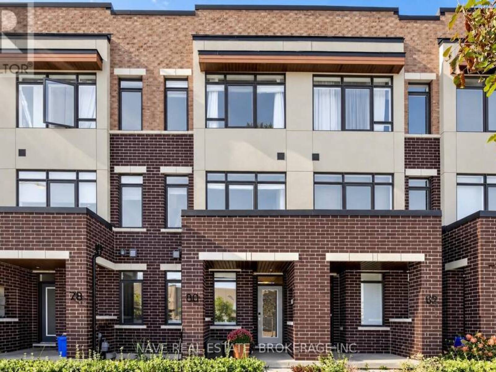 80 TROON AVENUE, Vaughan, Ontario L6A 4Z1