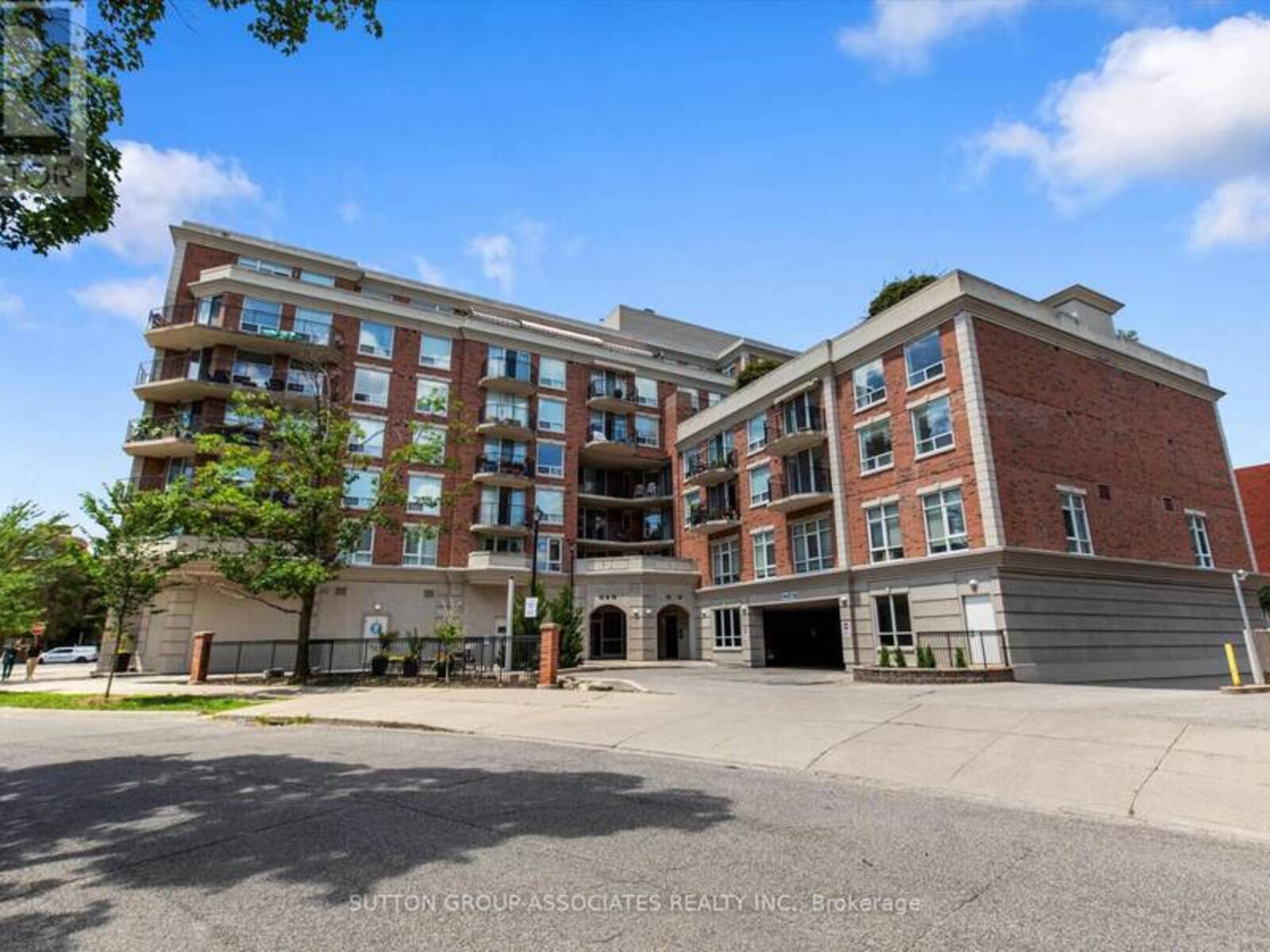 PH6 - 18 WANLESS AVENUE, Toronto, Ontario M4N 3R9