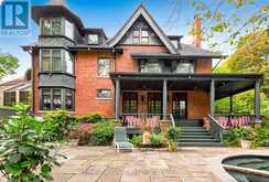 11 PINE HILL ROAD | Toronto Ontario | Slide Image Six