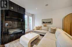 328 DOUGLAS AVENUE | Toronto Ontario | Slide Image Nineteen