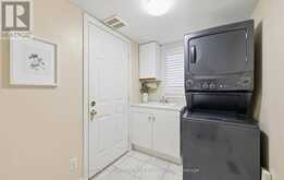 2 BEADLE DRIVE | Ajax Ontario | Slide Image Seventeen