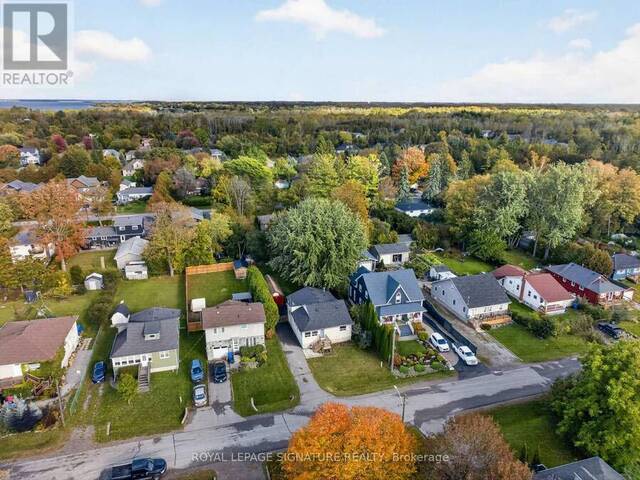 54 FARLEY CIRCLE Georgina Ontario, L0E 1S0 - 3 Bedrooms Home For Sale