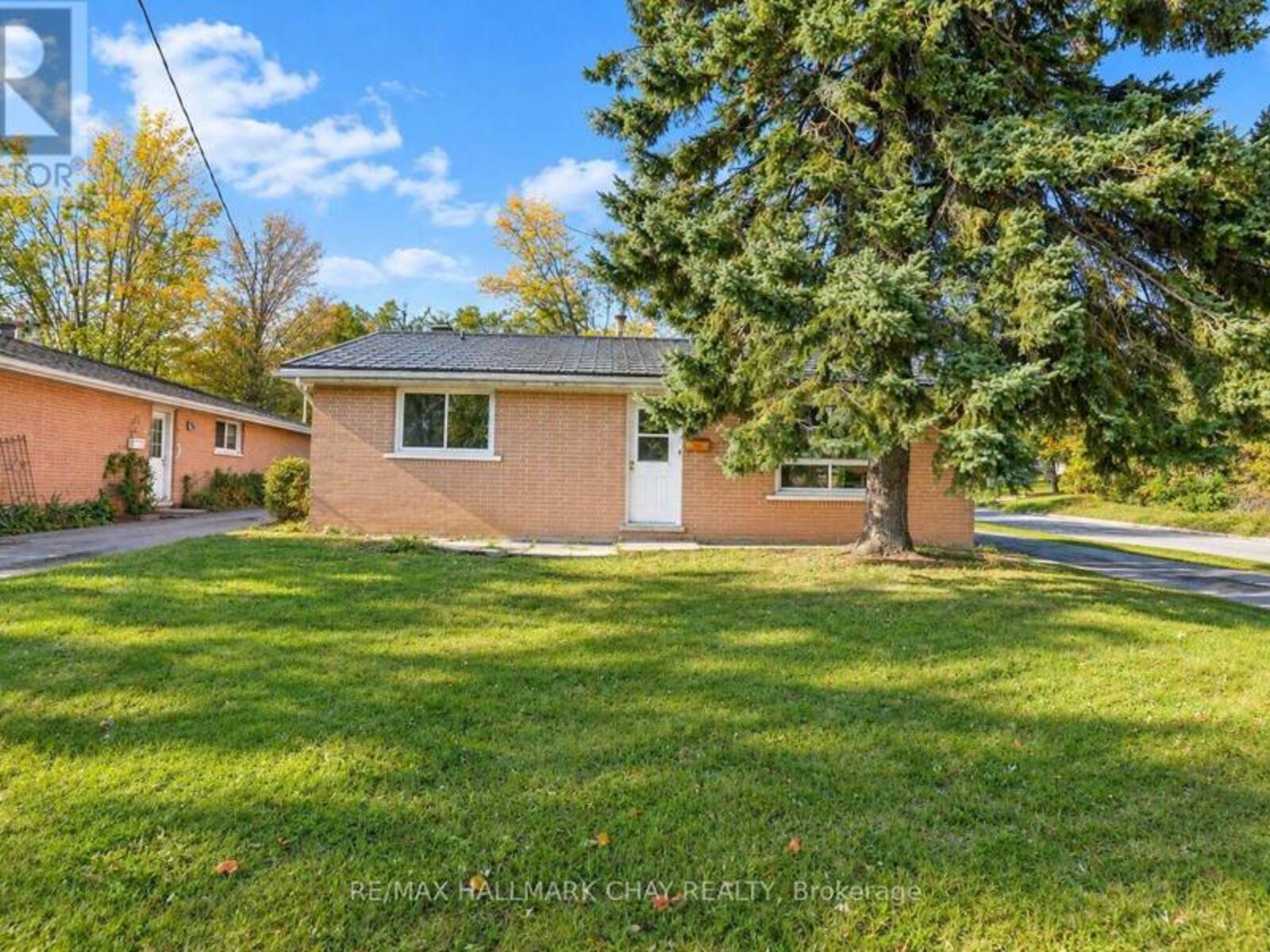 14 HEATH STREET, Barrie, Ontario L4M 3J9
