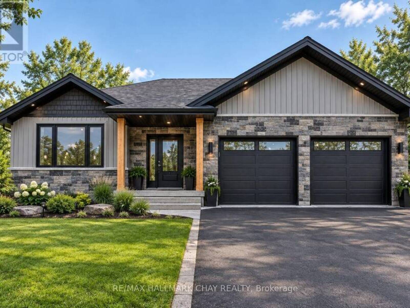 15 CARLTON STREET, Orillia, Ontario L3V 6B4