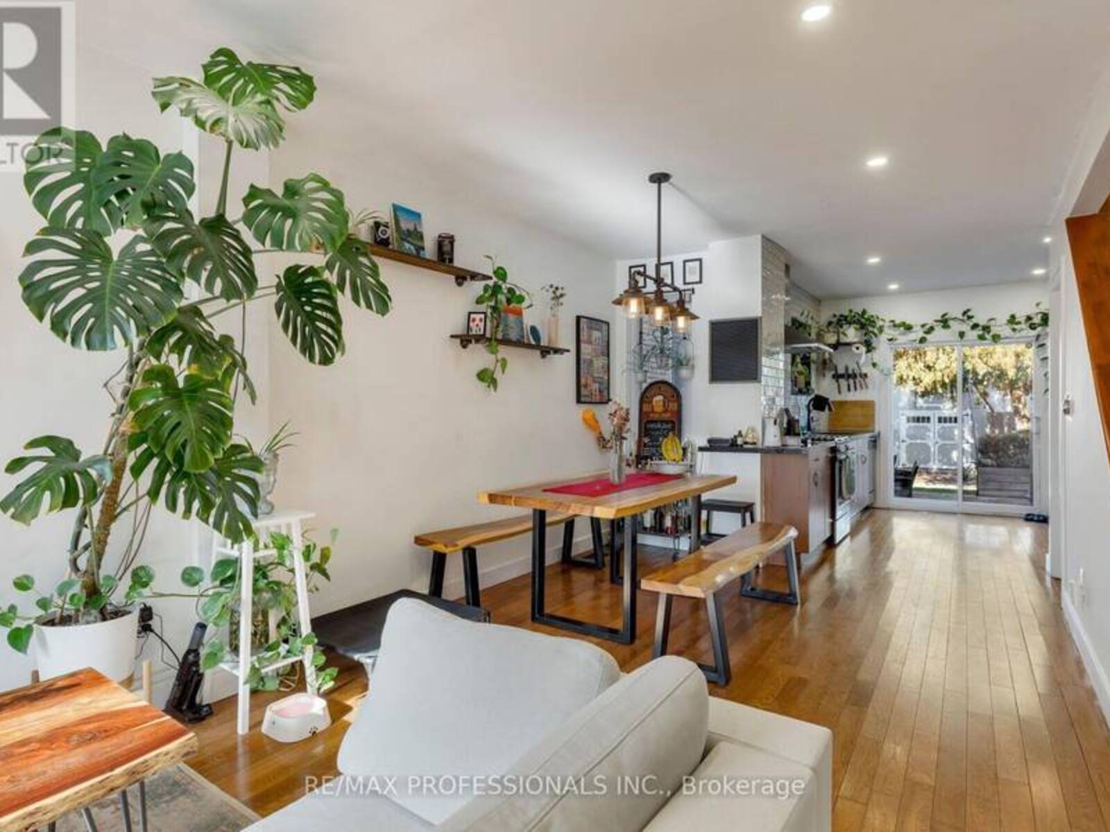 44 MCCORMACK STREET, Toronto, Ontario M6N 1X6