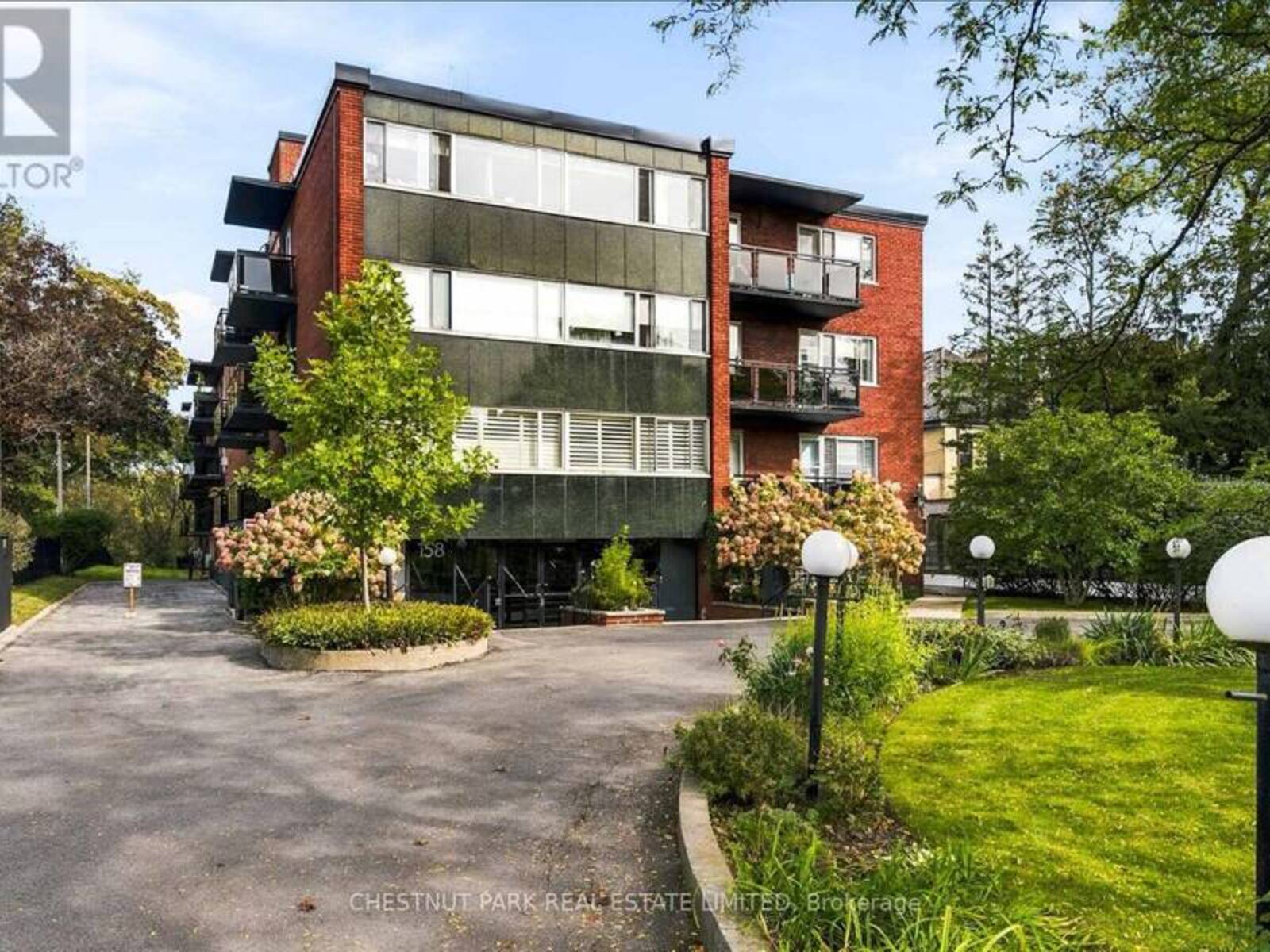 158 CRESCENT ROAD, Toronto, Ontario M4W 1V2