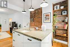 502 LANSDOWNE AVENUE | Toronto Ontario | Slide Image Thirteen