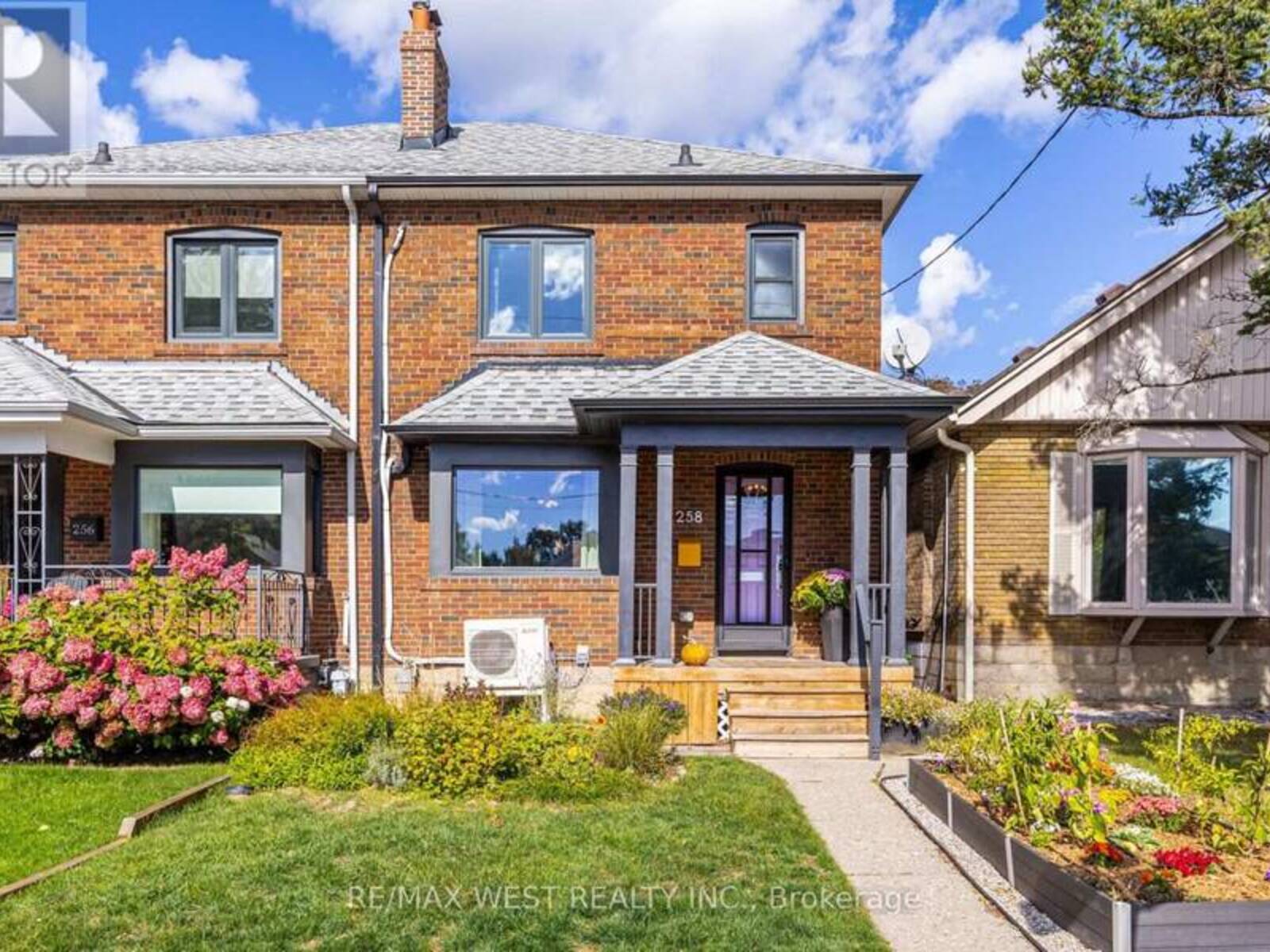 258 O'CONNOR DRIVE, Toronto, Ontario M4J 2T6