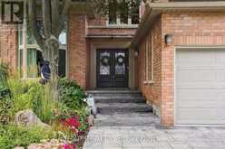 655 CULLER MEWS | Newmarket Ontario | Slide Image Three