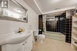 39 SEATON DRIVE | Aurora Ontario | Slide Image Thirteen