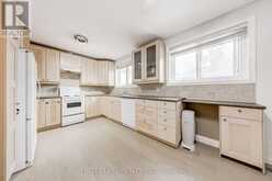 39 SEATON DRIVE | Aurora Ontario | Slide Image Six