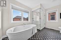 25 GARRETT STYLES DRIVE | Georgina Ontario | Slide Image Twenty-eight