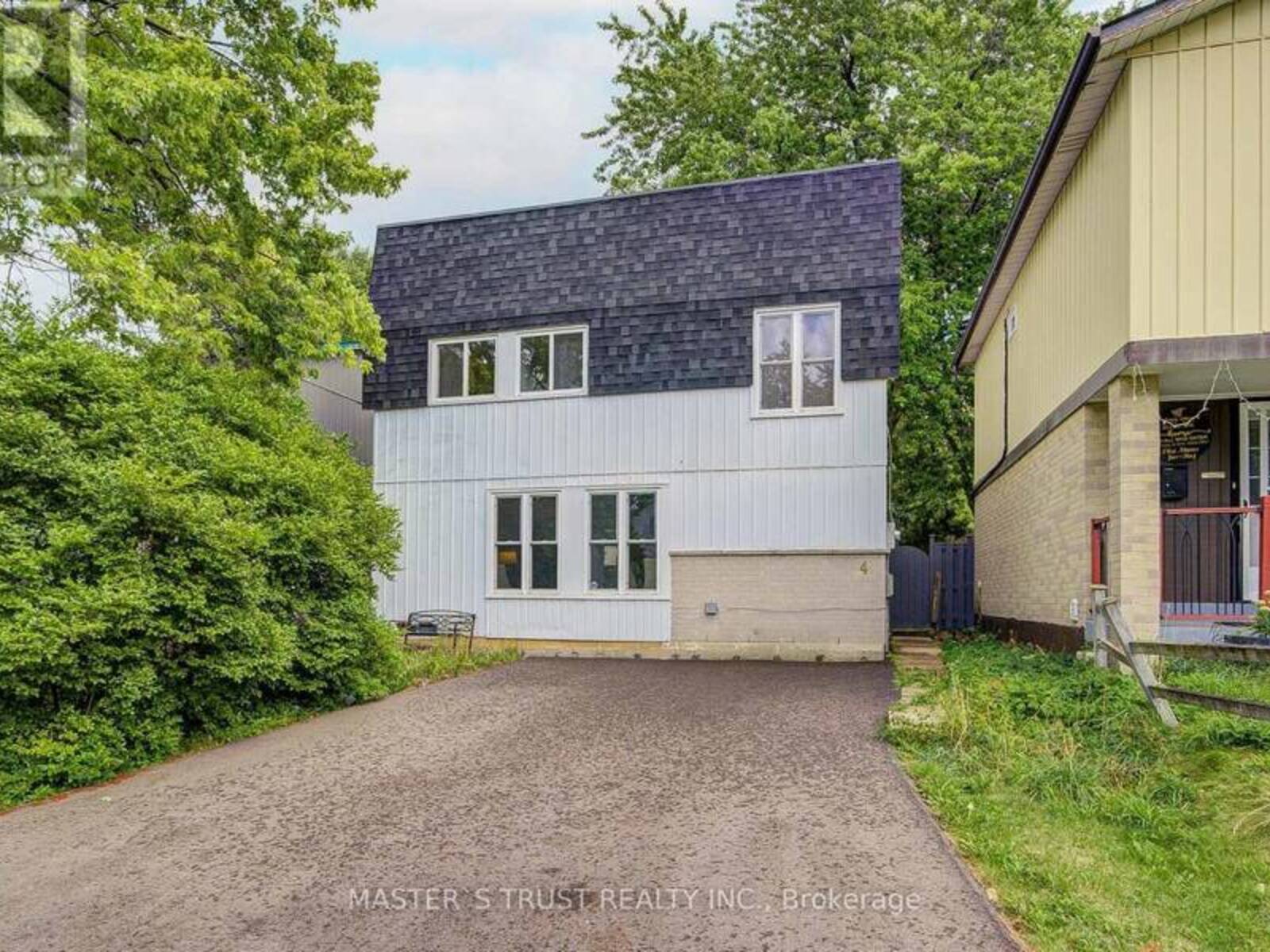 4 GATSBY SQUARE, Brampton, Ontario L6S 2H4