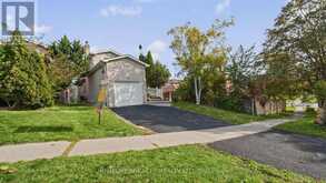 3 TRAWLEY CRESCENT | Ajax Ontario | Slide Image Forty-nine