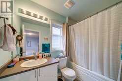 8 CATAMARAN DRIVE | Wasaga Beach Ontario | Slide Image Thirty-two