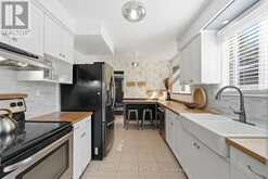 66 SKYLINE DRIVE | Dundas Ontario | Slide Image Eighteen