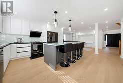 8 MOORELAND COURT | Markham Ontario | Slide Image Eighteen