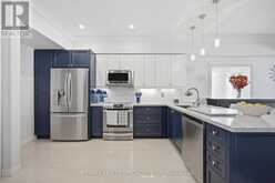 935 BARBADOS STREET | Oshawa Ontario | Slide Image Eight