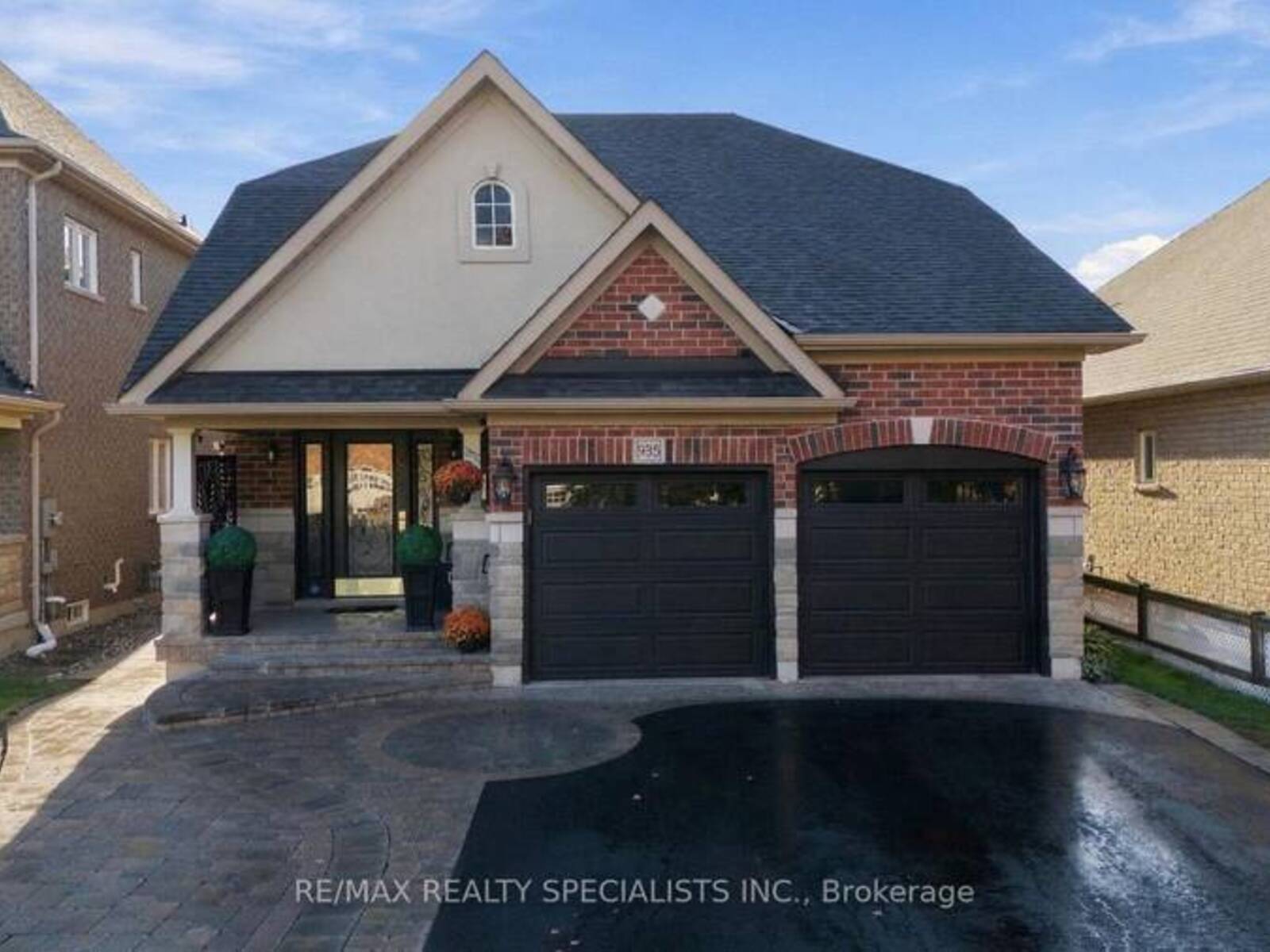 935 BARBADOS STREET, Oshawa, Ontario L1J 0A6