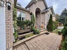 87 LORI AVENUE | Whitchurch-Stouffville Ontario | Slide Image Four