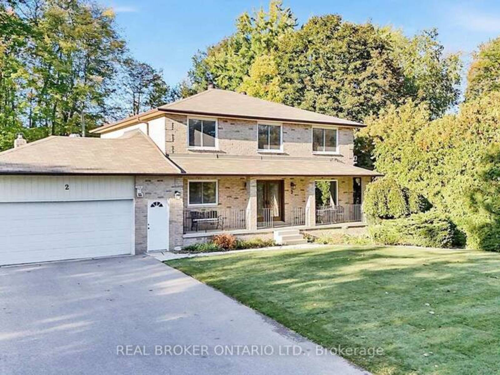 2 AMBERGLEN COURT, East Gwillimbury, Ontario L9N 1J6