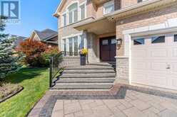 13 DOKKUM CRESCENT | Brampton Ontario | Slide Image Four