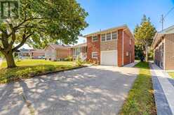 75 SABRINA DRIVE | Toronto Ontario | Slide Image Three