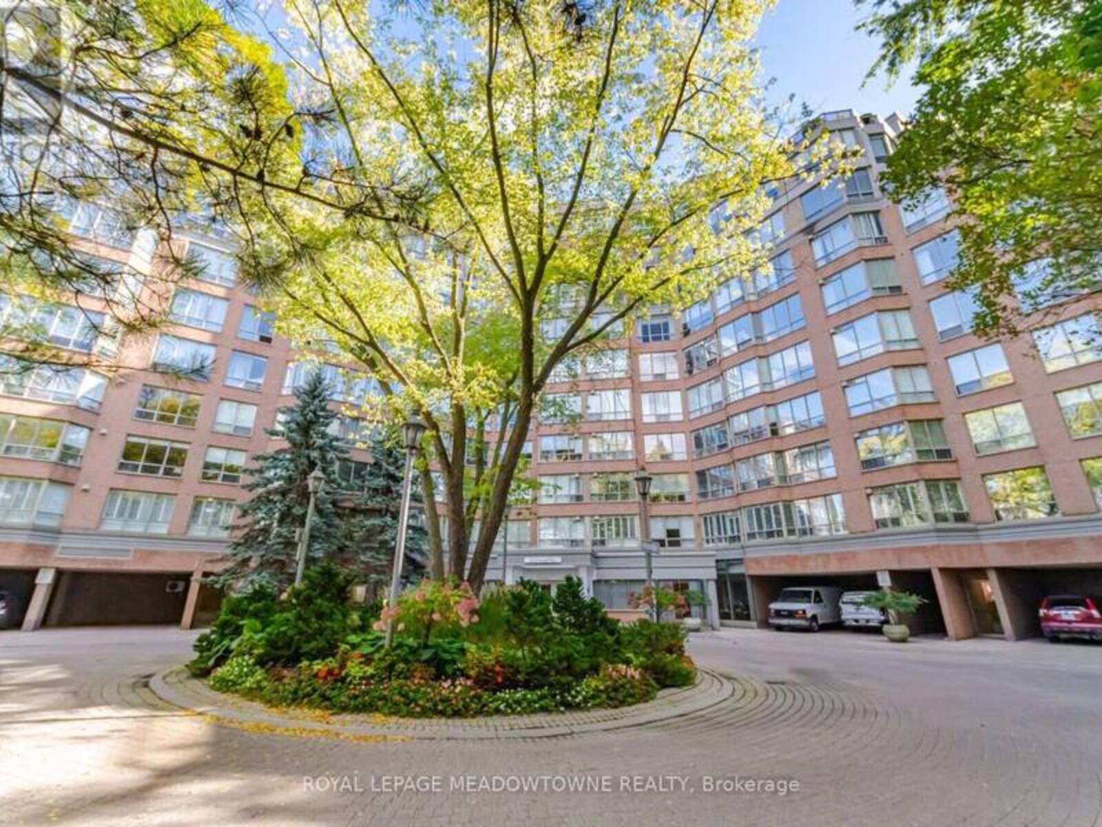 816 - 1 RIPLEY AVENUE, Toronto, Ontario M6S 4Z6