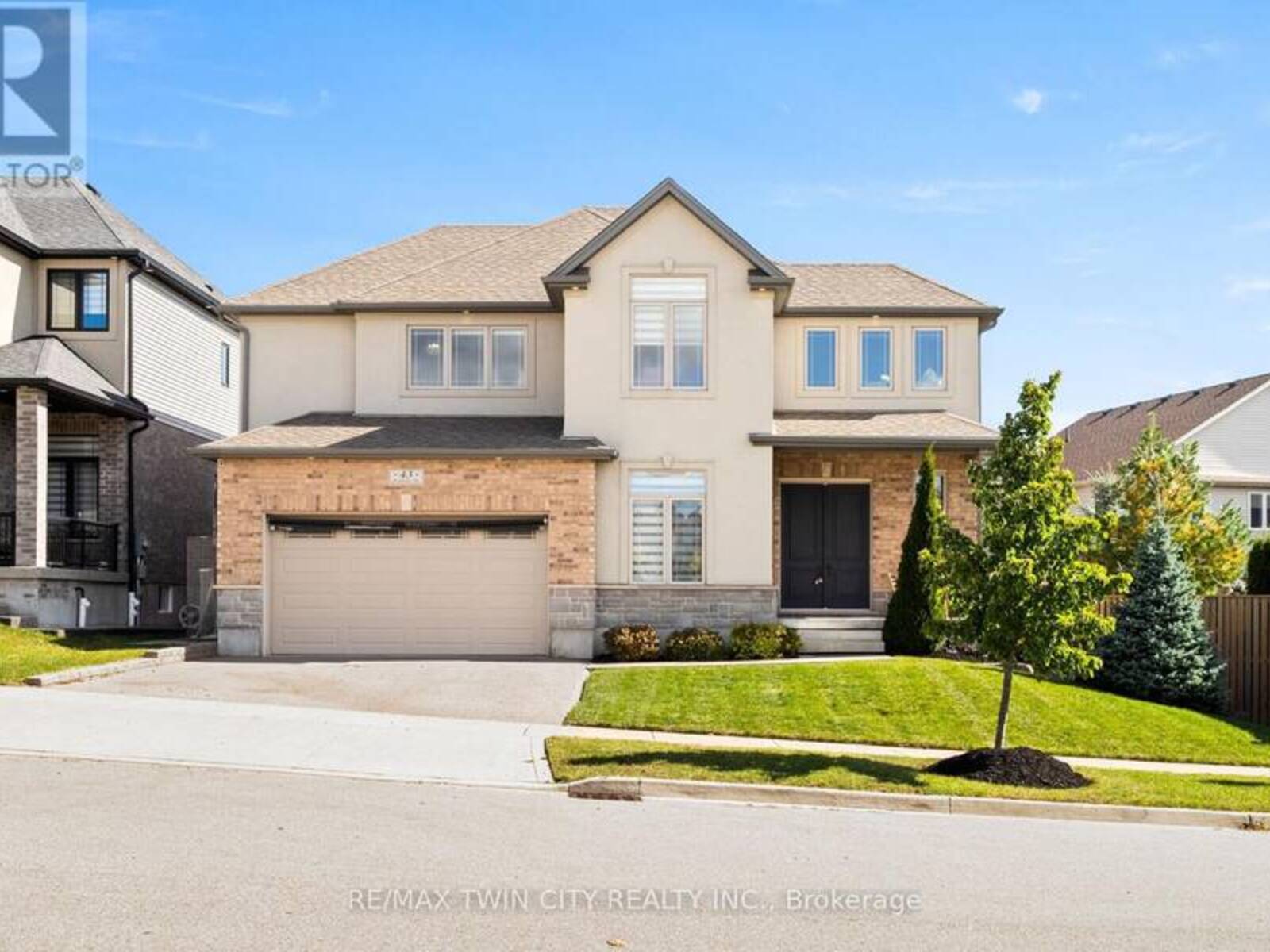 43 FRONTIER DRIVE, Kitchener, Ontario N2P 0G3