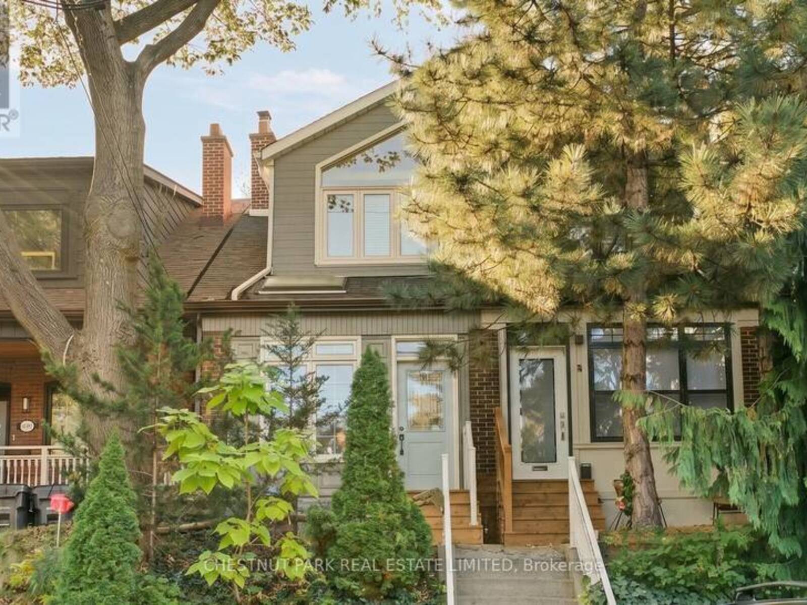 15 MILLBROOK CRESCENT, Toronto, Ontario M4K 1H2