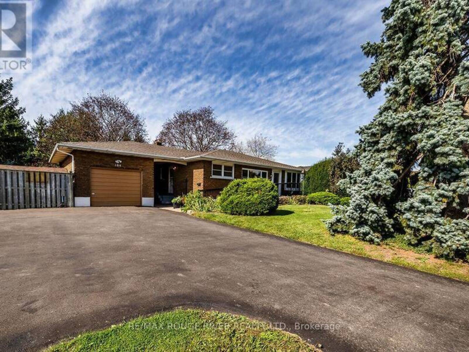 184 GARRARD ROAD, Whitby, Ontario L1N 3K6