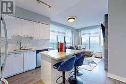 605 - 85 NORTH PARK ROAD | Vaughan Ontario | Slide Image Eight
