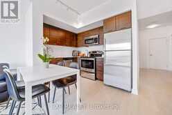 2509 - 2212 LAKE SHORE BOULEVARD W | Toronto Ontario | Slide Image Four