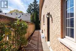 506 REGINA DRIVE | Burlington Ontario | Slide Image Forty