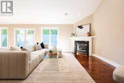 506 REGINA DRIVE | Burlington Ontario | Slide Image Five