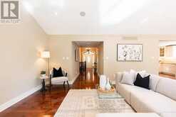 506 REGINA DRIVE | Burlington Ontario | Slide Image Eight