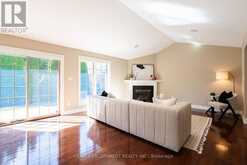 506 REGINA DRIVE | Burlington Ontario | Slide Image Nine