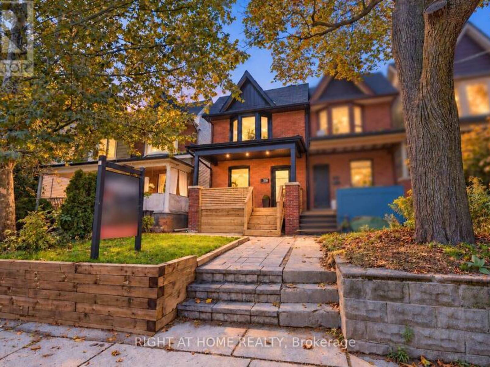 356 WOODFIELD ROAD, Toronto, Ontario M4L 2X1