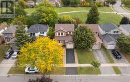 2092 HUNT CRESCENT | Burlington Ontario | Slide Image Three