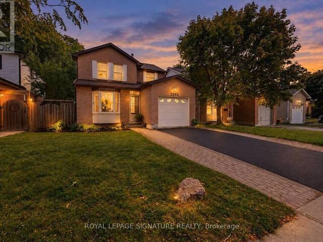 2092 HUNT CRESCENT Burlington Ontario, L7M 2N9 - 3 Bedrooms Home For Sale