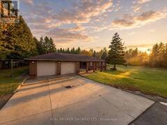 2955 16TH SIDE ROAD King Ontario, L7B 1A3