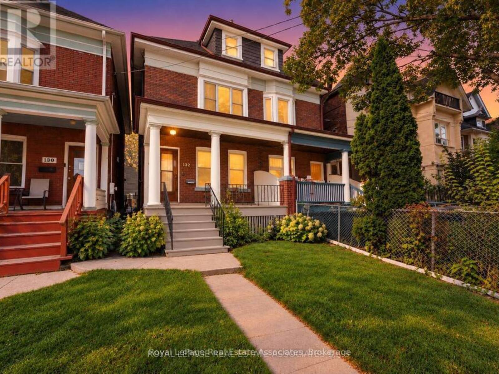 132 CLOSE AVENUE, Toronto, Ontario M6K 2V5