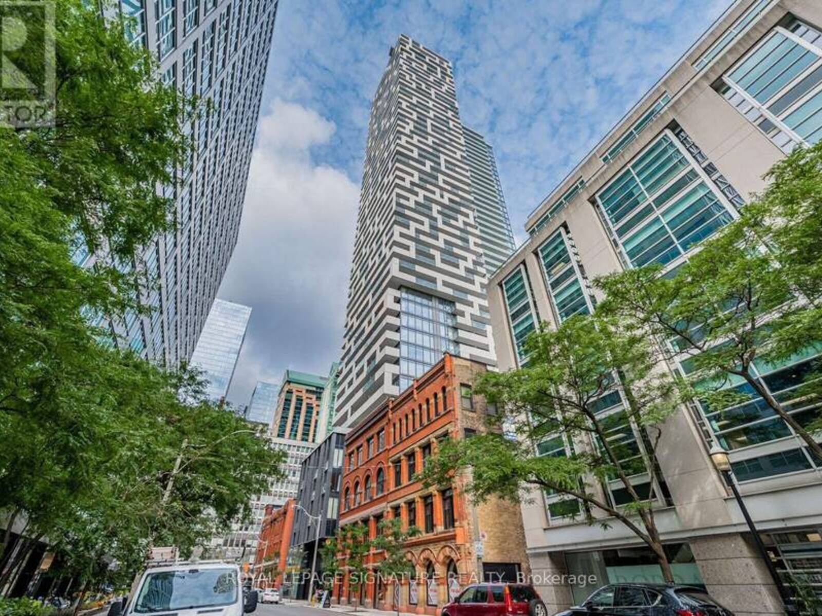 3707 - 20 LOMBARD STREET, Toronto, Ontario M5C 1M1
