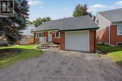 18 ROBERTSFIELD CRESCENT | Toronto Ontario | Slide Image Two