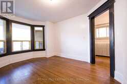 124 CLOSE AVENUE | Toronto Ontario | Slide Image Nine