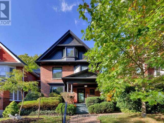 226 WRIGHT AVENUE Toronto Ontario, M6R 1L3 - 5 Bedrooms Home For Sale
