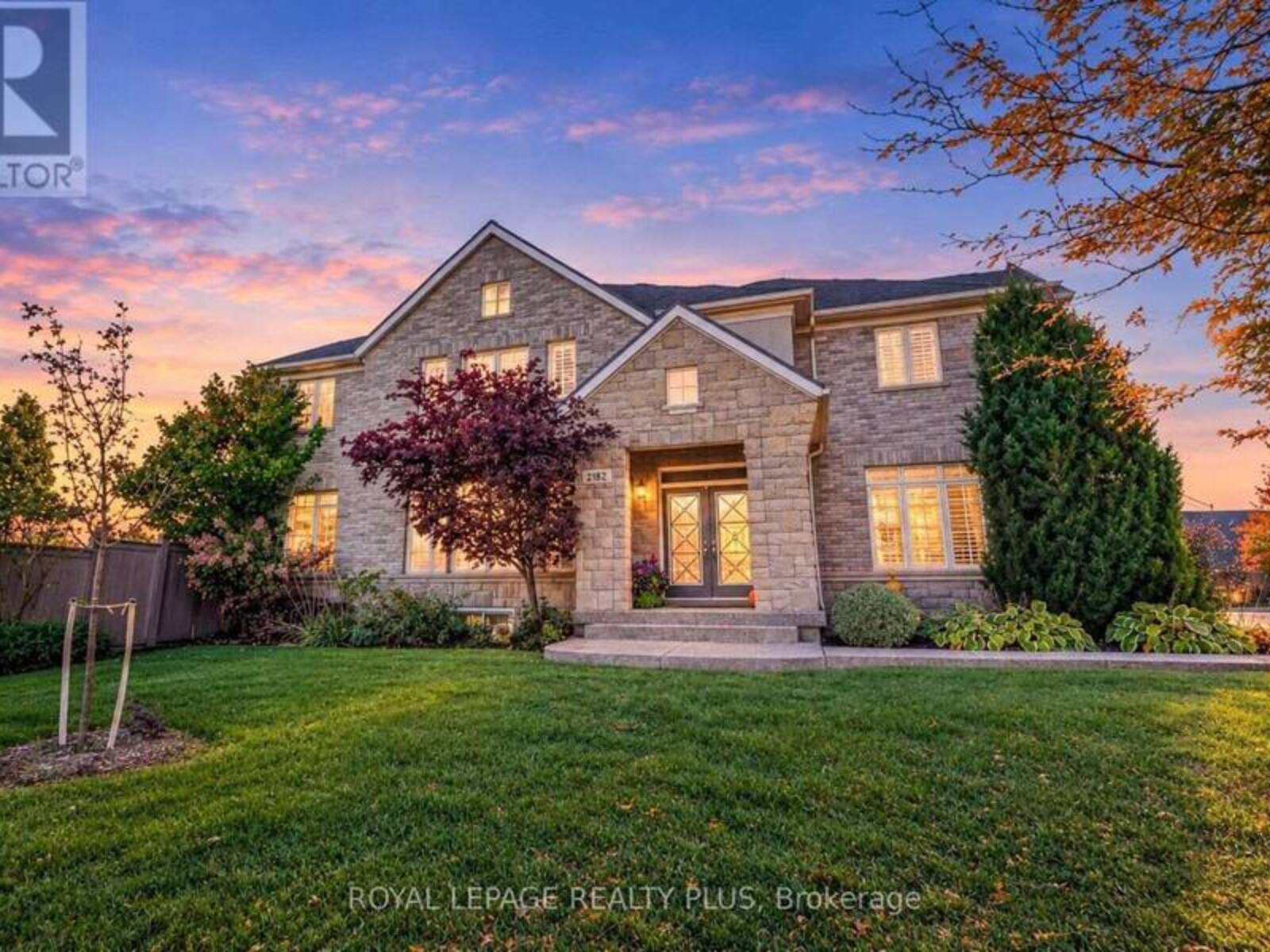 2182 HEATHCLIFF COURT, Oakville, Ontario L6M 0A5